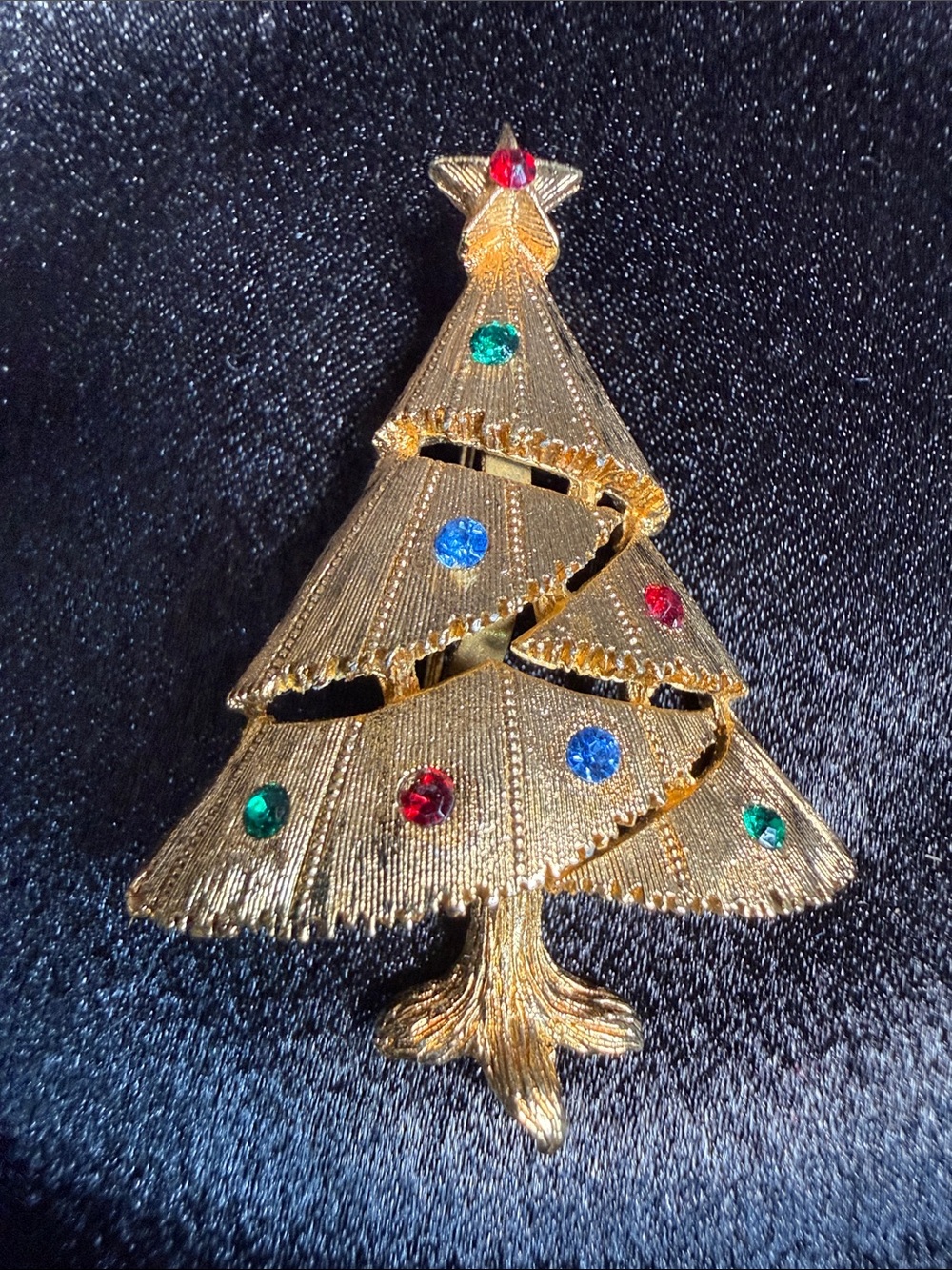 Gold Christmas Tree Brooch with Multicolor Rhinestones